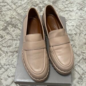 Franco Sarto Carol Loafer Size 6